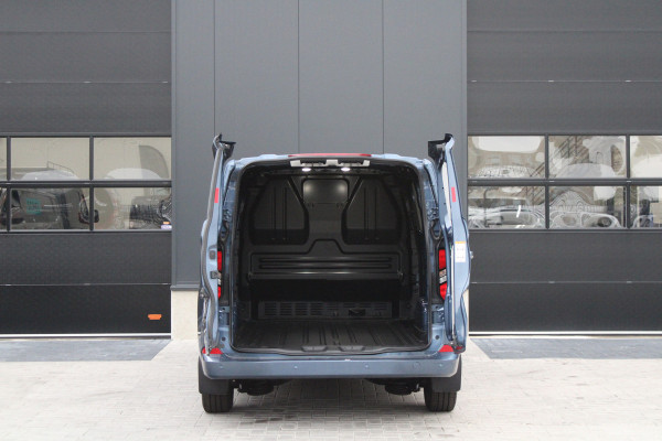 Ford Transit Custom 320 2.0 TDCI L2H1 Limited 170pk - Adaptive Cruise - Blind spot - Navigatie - Camera - Draadloos laden - Stoelverwarming - Rijkla
