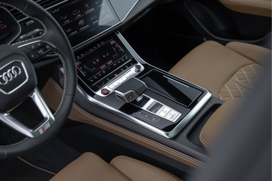 Audi SQ8 4.0 TFSI 507pk Quattro Pano S-stoelen Audi Exclusive Standkachel 23'' HuD Carbon B&O