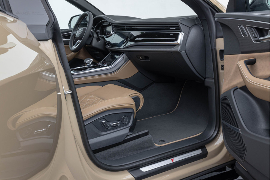 Audi SQ8 4.0 TFSI 507pk Quattro Pano S-stoelen Audi Exclusive Standkachel 23'' HuD Carbon B&O
