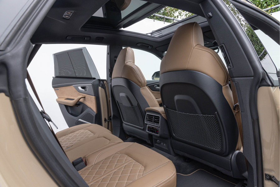 Audi SQ8 4.0 TFSI 507pk Quattro Pano S-stoelen Audi Exclusive Standkachel 23'' HuD Carbon B&O
