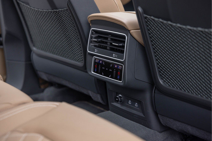 Audi SQ8 4.0 TFSI 507pk Quattro Pano S-stoelen Audi Exclusive Standkachel 23'' HuD Carbon B&O