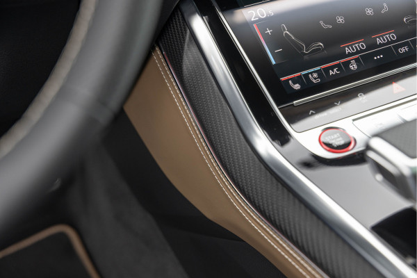 Audi SQ8 4.0 TFSI 507pk Quattro Pano S-stoelen Audi Exclusive Standkachel 23'' HuD Carbon B&O