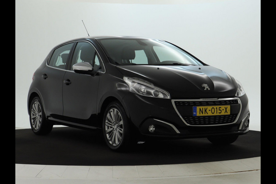 Peugeot 208 1.2 PureTech Allure 110PK | NAVI | PANO | Camera