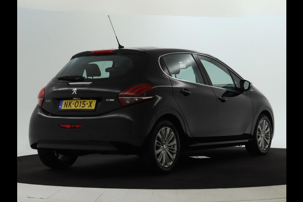 Peugeot 208 1.2 PureTech Allure 110PK | NAVI | PANO | Camera