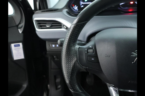 Peugeot 208 1.2 PureTech Allure 110PK | NAVI | PANO | Camera