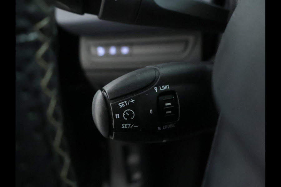 Peugeot 208 1.2 PureTech Allure 110PK | NAVI | PANO | Camera