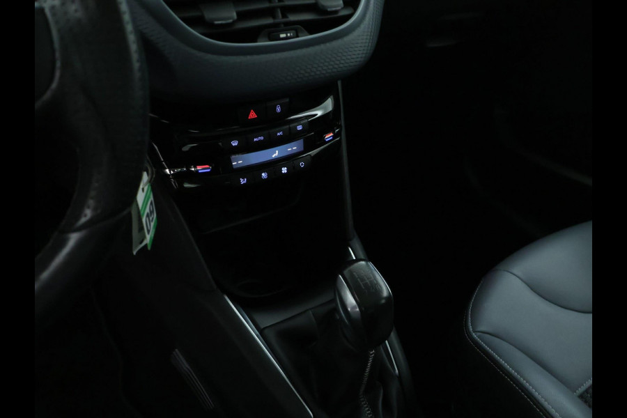 Peugeot 208 1.2 PureTech Allure 110PK | NAVI | PANO | Camera