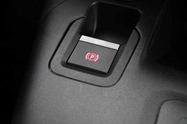Fiat E-Doblò 136 L2 50 kWh 136pk - Camera - Carplay - Auto Klimaat - Navi - Lane Assist - PDC - Rijklaar