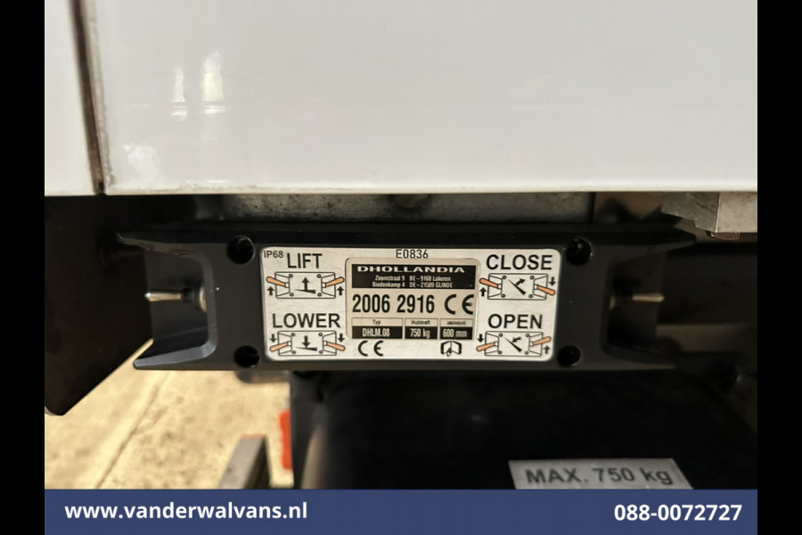 Ford Transit 2.0 TDCI 130pk Bakwagen 221cm hoog Laadklep Euro6 Airco | 3-Zits | Camera Verwarmde voorruit, Bijrijdersbank, 920kg laadvermogen