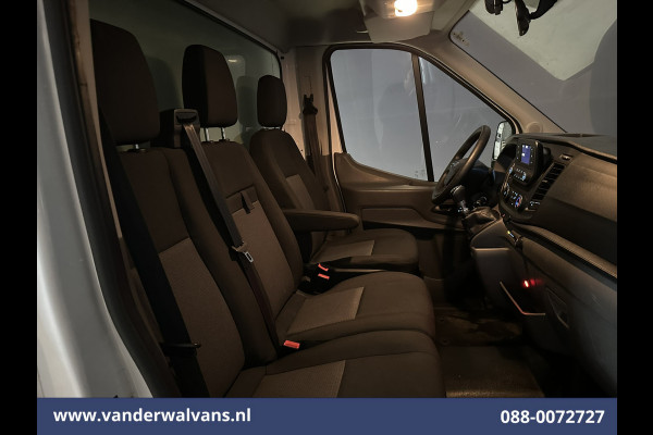 Ford Transit 2.0 TDCI 130pk Bakwagen 221cm hoog Laadklep Euro6 Airco | 3-Zits | Camera Verwarmde voorruit, Bijrijdersbank, 920kg laadvermogen