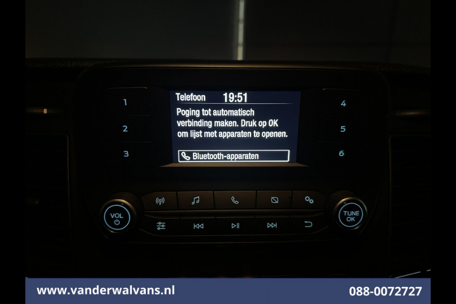 Ford Transit 2.0 TDCI 130pk Bakwagen 221cm hoog Laadklep Euro6 Airco | 3-Zits | Camera Verwarmde voorruit, Bijrijdersbank, 920kg laadvermogen
