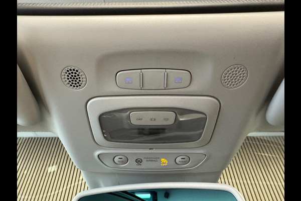 Fiat 500E C Icon 42kWh CAMERA NAVIGATIE APPLE CARPLAY STOELVERWARMING PDC AIRCO ADAPTIEVE CRUISE KEYLESS-GO