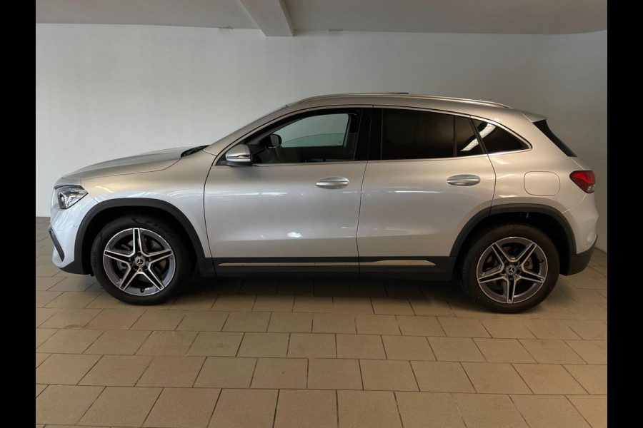 Mercedes-Benz GLA 250 e Business Line AUTOMAAT AIRCO NAVI CRUISE BLUETOOTH VELGEN PRIVACYGLAS NIEUWSTAAT