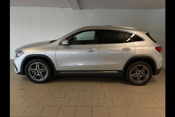 Mercedes-Benz GLA 250 e Business Line AUTOMAAT AIRCO NAVI CRUISE BLUETOOTH VELGEN PRIVACYGLAS NIEUWSTAAT