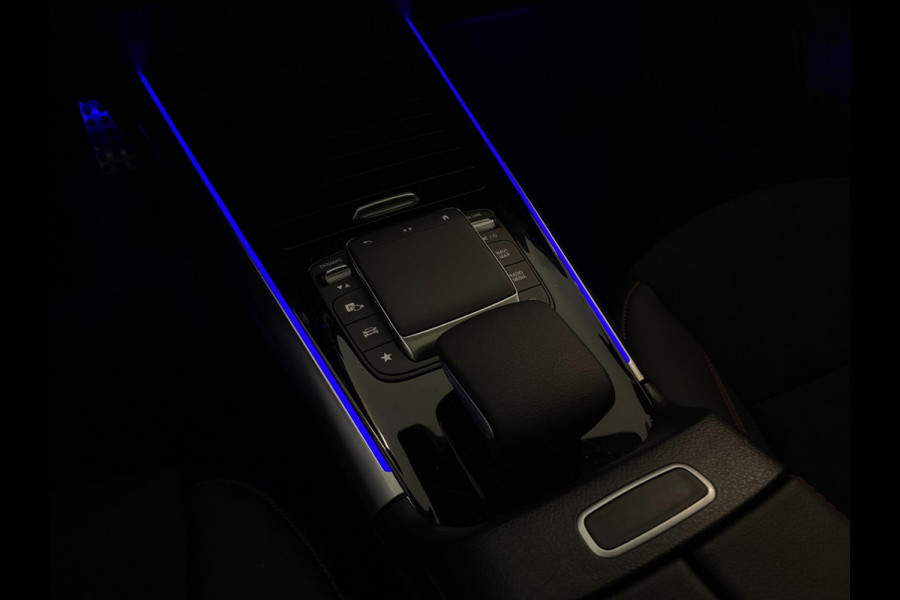 Mercedes-Benz GLA 250 e Business Line AUTOMAAT AIRCO NAVI CRUISE BLUETOOTH VELGEN PRIVACYGLAS NIEUWSTAAT