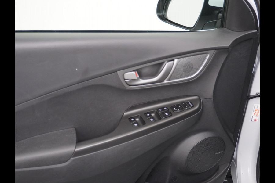 Hyundai Kona EV 64kWh 3 Fase Lader Warmtepomp Head-Up Display Adap.Cruise Apple Carplay Android Auto Navi Ecc Privacy Glas Keyless Fashion 1e Eigenaar