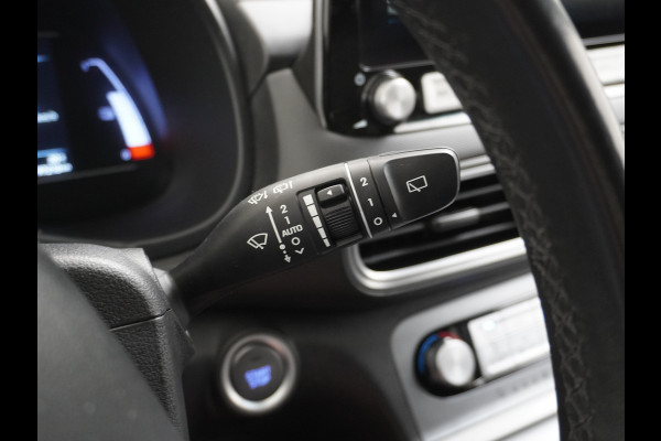 Hyundai Kona EV 64kWh 3 Fase Lader Warmtepomp Head-Up Display Adap.Cruise Apple Carplay Android Auto Navi Ecc Privacy Glas Keyless Fashion 1e Eigenaar