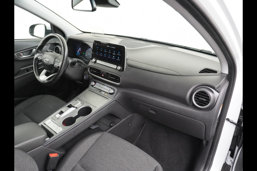 Hyundai Kona EV 64kWh 3 Fase Lader Warmtepomp Head-Up Display Adap.Cruise Apple Carplay Android Auto Navi Ecc Privacy Glas Keyless Fashion 1e Eigenaar