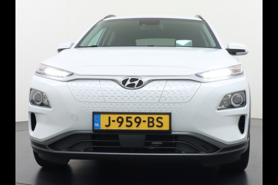Hyundai Kona EV 64kWh 3 Fase Lader Warmtepomp Head-Up Display Adap.Cruise Apple Carplay Android Auto Navi Ecc Privacy Glas Keyless Fashion 1e Eigenaar
