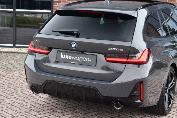 BMW 3 Serie Touring 330e xDrive M-Sport Pro LCI Dravitgrau Pano HUD el-zetels 19inch BMW 3 Serie Touring 330e xDrive M-Sport Pro LCI Dravitgrau Pano HUD el-zetels 19inch