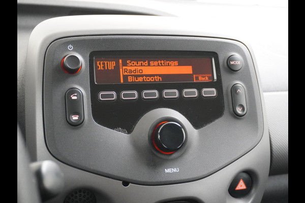 Peugeot 108 1.0I e-VTi 5Drs Airco Bluetooth Led Pack Premium Active Carkitt USB 915KG