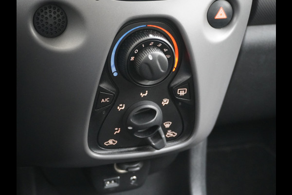 Peugeot 108 1.0I e-VTi 5Drs Airco Bluetooth Led Pack Premium Active Carkitt USB 915KG