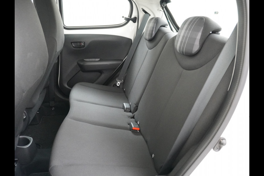 Peugeot 108 1.0I e-VTi 5Drs Airco Bluetooth Led Pack Premium Active Carkitt USB 915KG