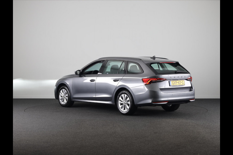 Škoda Octavia Combi 1.5 TSI Edition 115 pk | Verlengde garantie | Navigatie via App | Parkeersensoren | Apple Carplay/Android Auto | LED koplampen | Stoelverwarming |