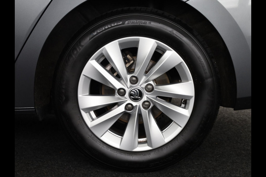 Škoda Octavia Combi 1.5 TSI Edition 115 pk | Verlengde garantie | Navigatie via App | Parkeersensoren | Apple Carplay/Android Auto | LED koplampen | Stoelverwarming |