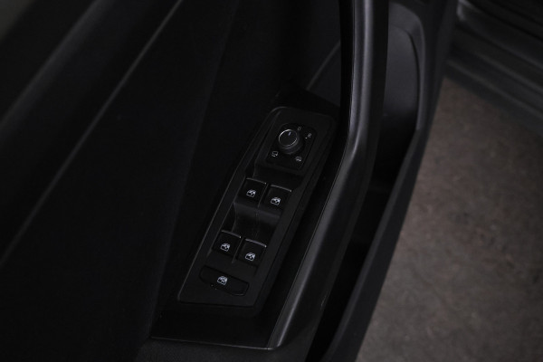 Volkswagen T-Roc 1.6 TDI Style Navigatie, Airco, Cruise.