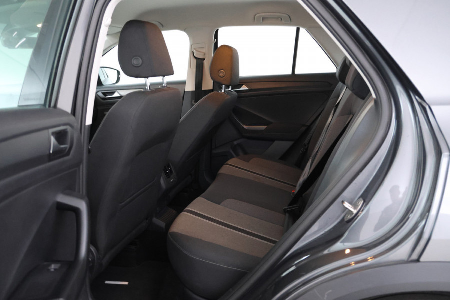 Volkswagen T-Roc 1.6 TDI Style Navigatie, Airco, Cruise.