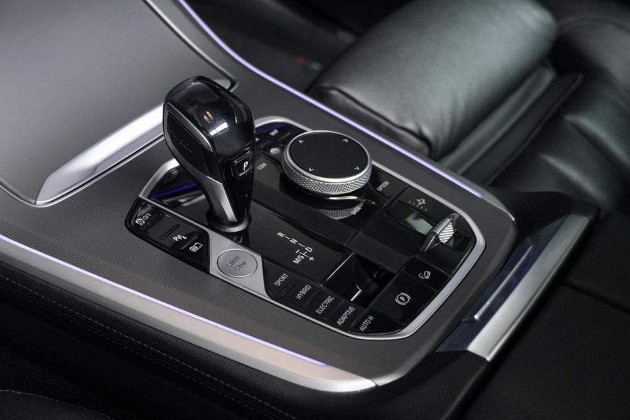 BMW X5 xDrive45e M Sport 395 PK | Pano-dak | CarPlay | ACC | HUD | Camera | Trekhaak | Memory | Led | Luchtvering | Dealer onderhouden