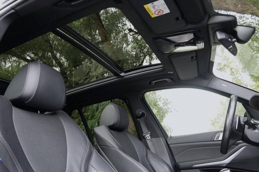 BMW X5 xDrive45e M Sport 395 PK | Pano-dak | CarPlay | ACC | HUD | Camera | Trekhaak | Memory | Led | Luchtvering | Dealer onderhouden