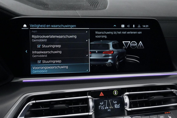 BMW X5 xDrive45e M Sport 395 PK | Pano-dak | CarPlay | ACC | HUD | Camera | Trekhaak | Memory | Led | Luchtvering | Dealer onderhouden