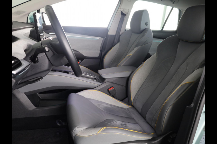 Škoda ENYAQ iV 60 180 pk | Navigatie | Parkeersensoren | Achteruitrijcamera | LED koplampen | Lederen/stof bekleding |