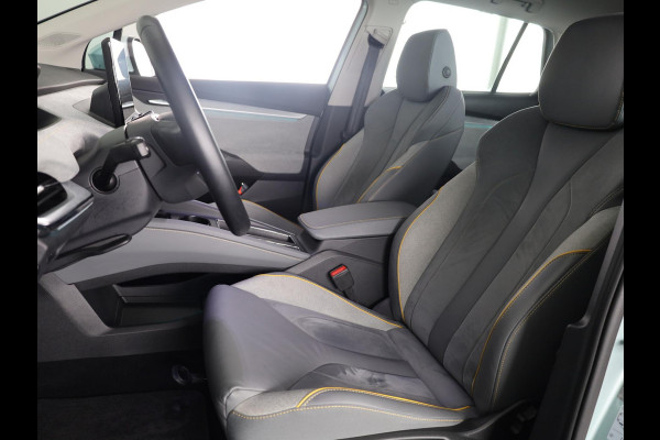 Škoda ENYAQ iV 60 180 pk | Navigatie | Parkeersensoren | Achteruitrijcamera | LED koplampen | Lederen/stof bekleding |