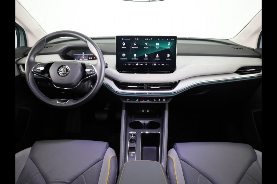 Škoda ENYAQ iV 60 180 pk | Navigatie | Parkeersensoren | Achteruitrijcamera | LED koplampen | Lederen/stof bekleding |