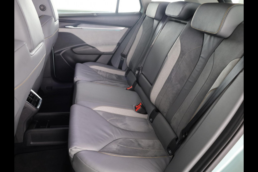 Škoda ENYAQ iV 60 180 pk | Navigatie | Parkeersensoren | Achteruitrijcamera | LED koplampen | Lederen/stof bekleding |
