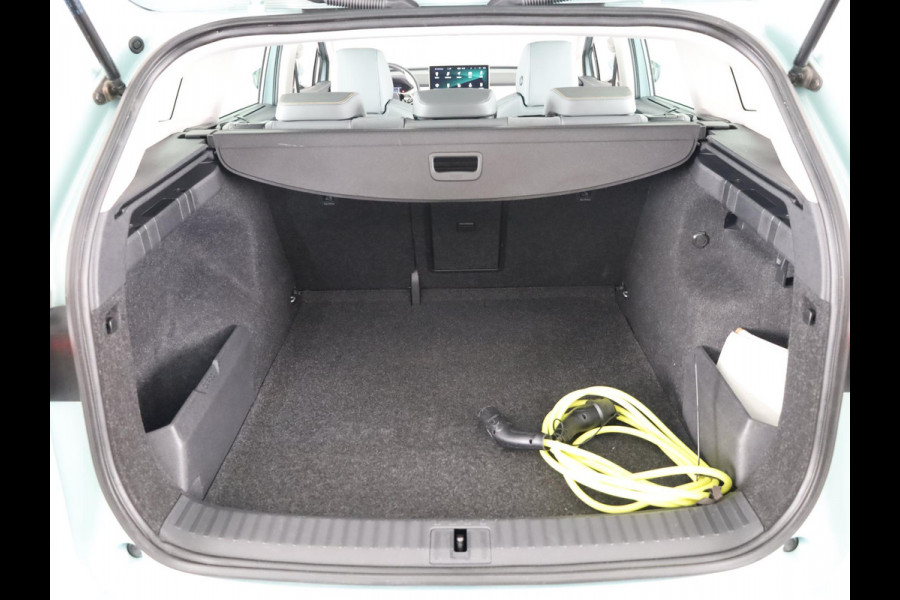 Škoda ENYAQ iV 60 180 pk | Navigatie | Parkeersensoren | Achteruitrijcamera | LED koplampen | Lederen/stof bekleding |