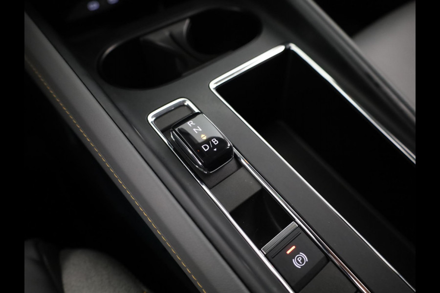 Škoda ENYAQ iV 60 180 pk | Navigatie | Parkeersensoren | Achteruitrijcamera | LED koplampen | Lederen/stof bekleding |