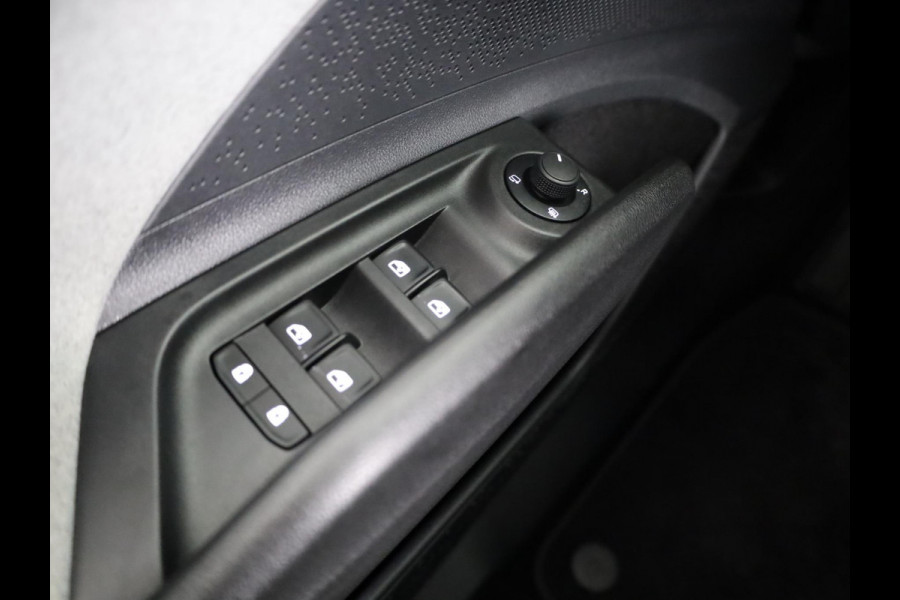 Škoda ENYAQ iV 60 180 pk | Navigatie | Parkeersensoren | Achteruitrijcamera | LED koplampen | Lederen/stof bekleding |