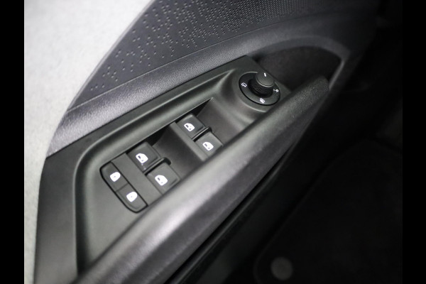 Škoda ENYAQ iV 60 180 pk | Navigatie | Parkeersensoren | Achteruitrijcamera | LED koplampen | Lederen/stof bekleding |