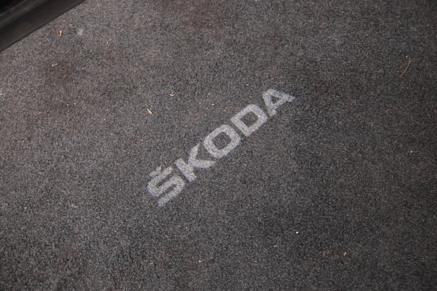 Škoda Kodiaq 1.5 TSI Business Edition 7p. Trekhaak, Digital dash, Volleder, Navigatie. Škoda Kodiaq 1.5 TSI Business Edition 7p. Trekhaak, Digital dash, Volleder, Navigatie.