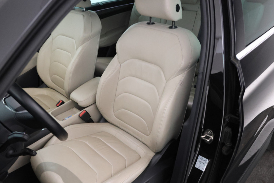 Škoda Kodiaq 1.5 TSI Business Edition 7p. Trekhaak, Digital dash, Volleder, Navigatie. Škoda Kodiaq 1.5 TSI Business Edition 7p. Trekhaak, Digital dash, Volleder, Navigatie.