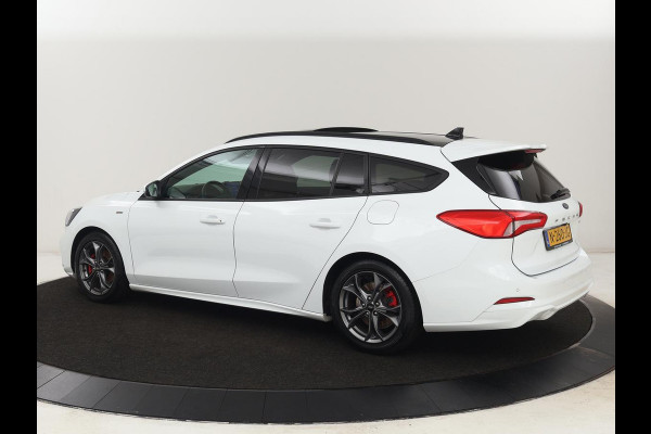Ford Focus 1.0 EcoBoost Hybrid ST Line X Business | Panoramadak | Trekhaak | Head-up | Carplay | Camera | Stuurverwarming | Stoelverwarming | Adaptive cruise | LMV 17 inch | Sportstoelen