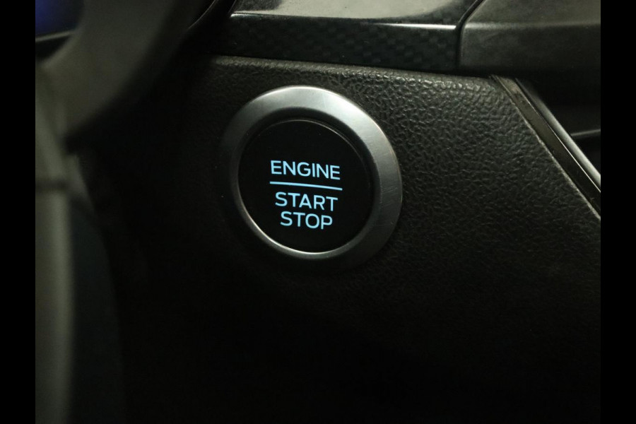 Ford Focus 1.0 EcoBoost Hybrid ST Line X Business | Panoramadak | Trekhaak | Head-up | Carplay | Camera | Stuurverwarming | Stoelverwarming | Adaptive cruise | LMV 17 inch | Sportstoelen