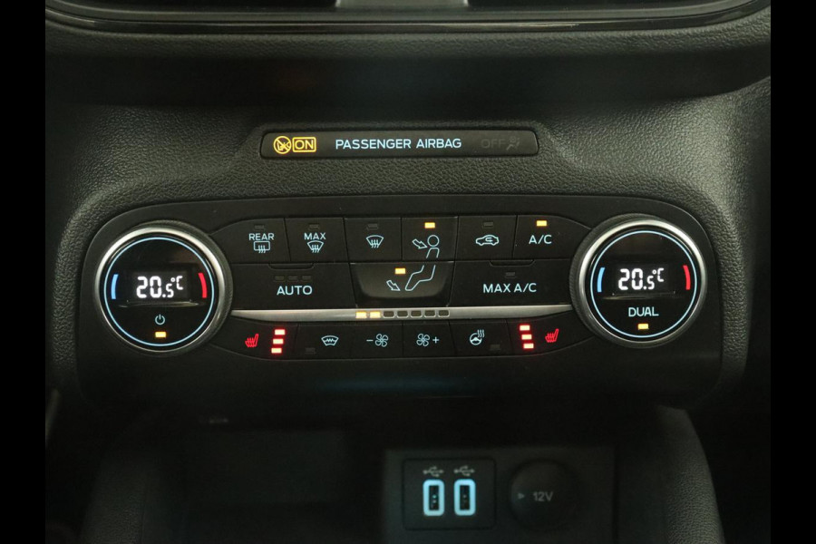 Ford Focus 1.0 EcoBoost Hybrid ST Line X Business | Panoramadak | Trekhaak | Head-up | Carplay | Camera | Stuurverwarming | Stoelverwarming | Adaptive cruise | LMV 17 inch | Sportstoelen