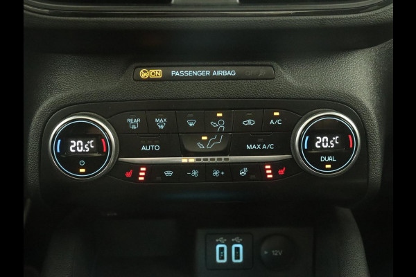 Ford Focus 1.0 EcoBoost Hybrid ST Line X Business | Panoramadak | Trekhaak | Head-up | Carplay | Camera | Stuurverwarming | Stoelverwarming | Adaptive cruise | LMV 17 inch | Sportstoelen