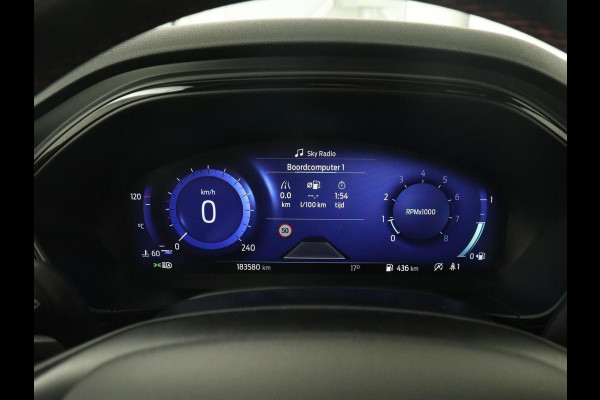 Ford Focus 1.0 EcoBoost Hybrid ST Line X Business | Panoramadak | Trekhaak | Head-up | Carplay | Camera | Stuurverwarming | Stoelverwarming | Adaptive cruise | LMV 17 inch | Sportstoelen