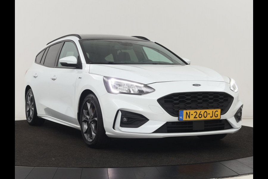Ford Focus 1.0 EcoBoost Hybrid ST Line X Business | Panoramadak | Trekhaak | Head-up | Carplay | Camera | Stuurverwarming | Stoelverwarming | Adaptive cruise | LMV 17 inch | Sportstoelen
